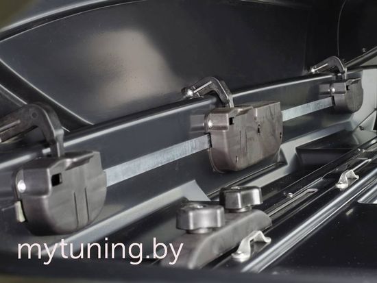 Автобокс Broomer Venture L (430 л.) АБС, текстурный пластик