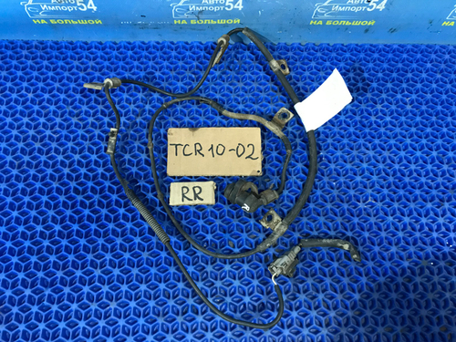 Датчик ABS задний правый TOYOTA ESTIMA 1999