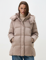 Объемный пуховик