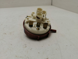 CDI9P50-40 ктп13 Датчик уровня воды для посудомоечной машины Candy 760051 б/у