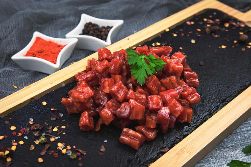 Снеки "Мясной Орешек" из свинины с/к в/у 500гр