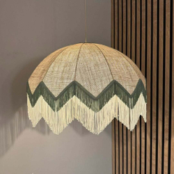 Плетёная люстра с акцентом на природные текстуры и изящные детали.