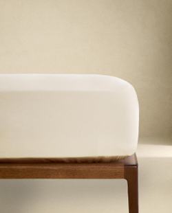 Zara Home - Атласная простыня с эластичной лентой, высота 30 см (вес 300 нитей), экрю, 90х200х30 см