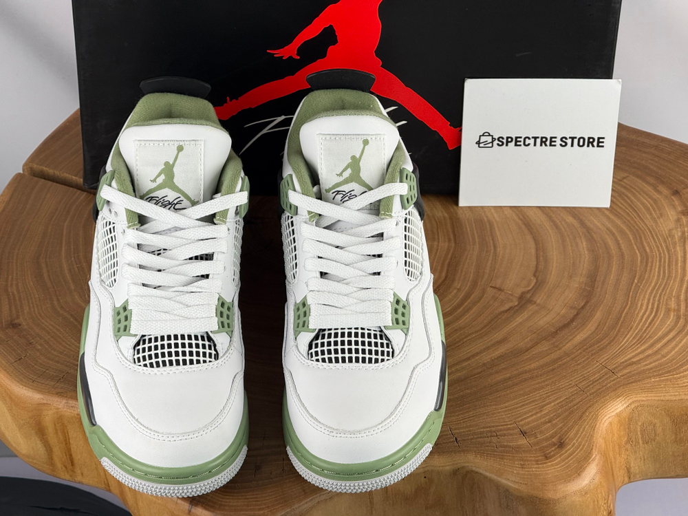 Air Jordan 4 Retro Seafoam