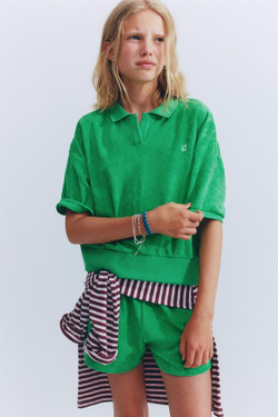 ZARA КОМПЛЕКТ ИЗ ПОЛО И ШОРТОВ ИЗ МАХРОВОЙ ТКАНИ, ЗЕЛЕНЫЙ
