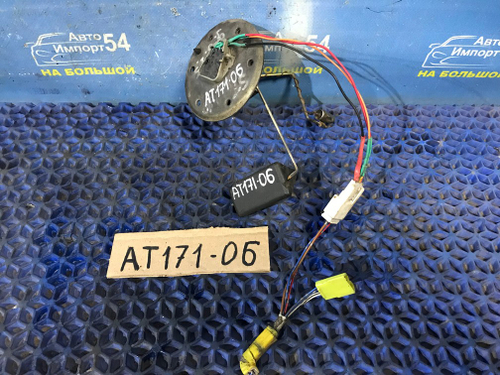 Датчик уровня топлива TOYOTA CARINA 1990