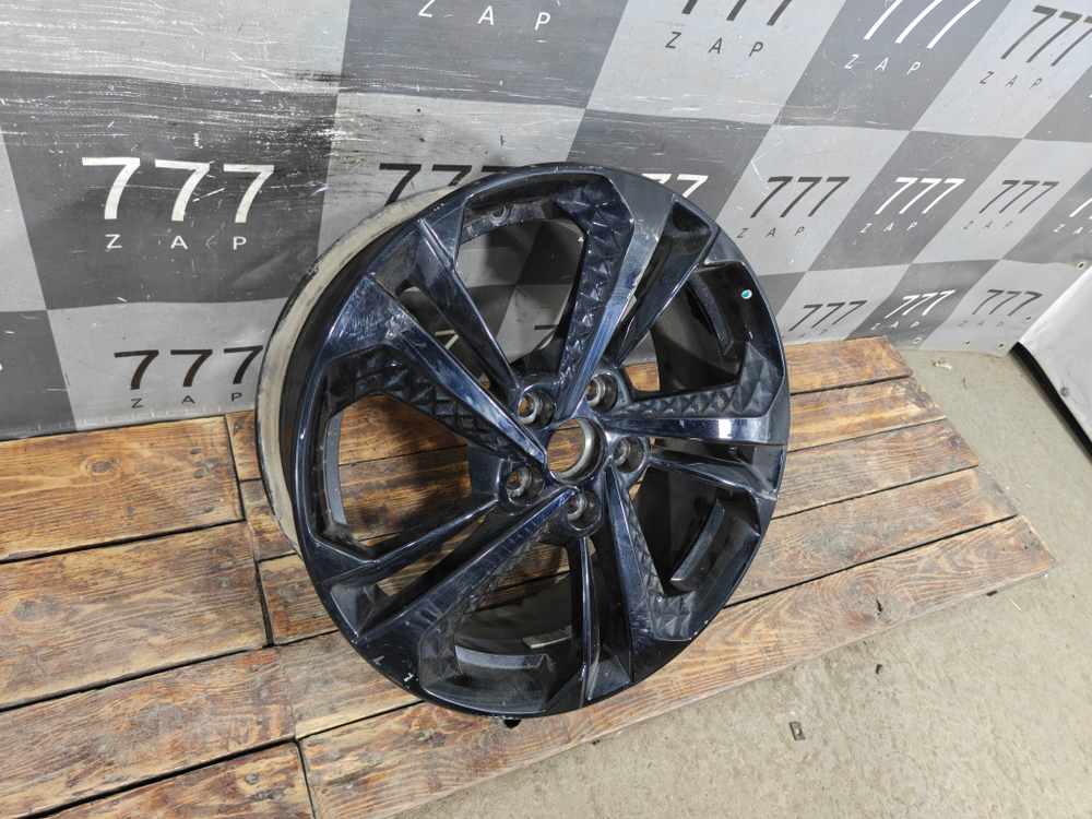 Диск колесный литой R18 Geely Coolray 19-нв Б/У Оригинал 8891087204