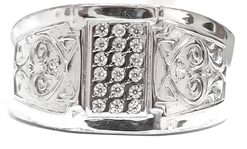 Ювелирное мужское кольцо из серебра 925 пробы с фианитами,размер 23.5