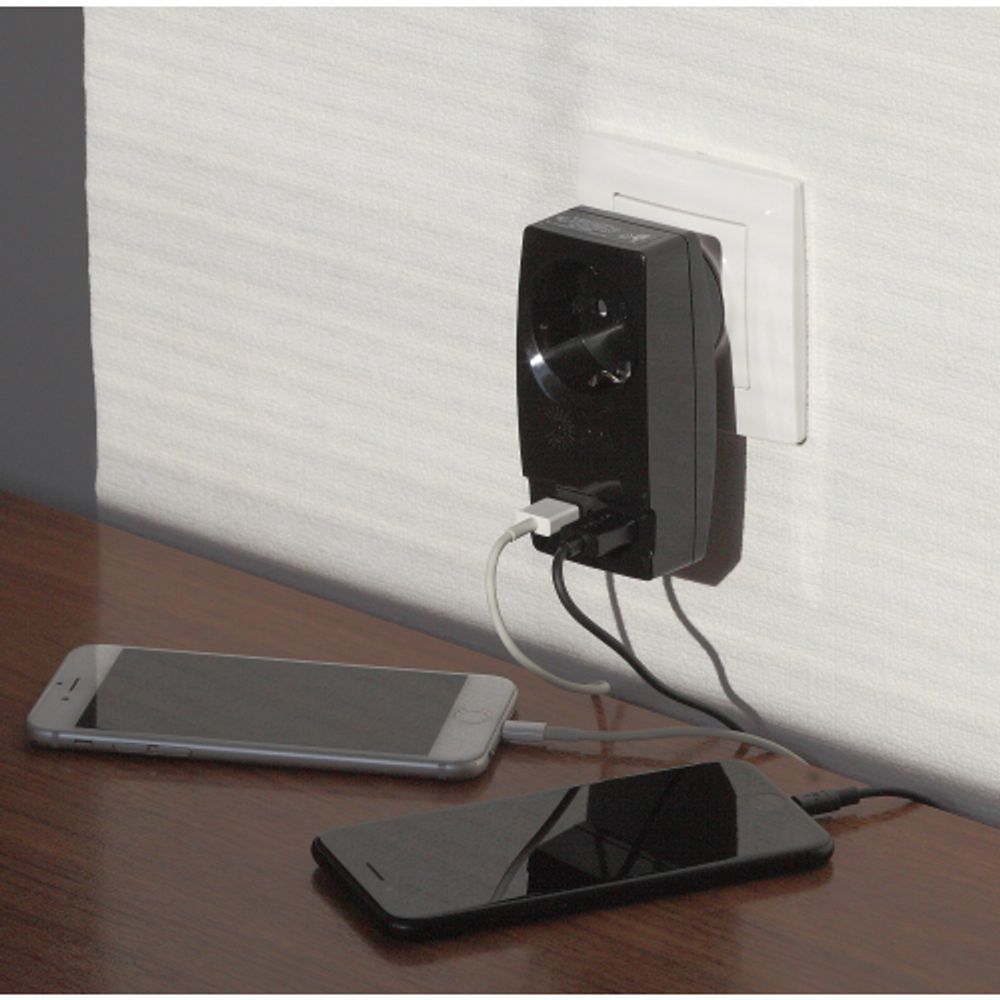 Разветвитель электрический ЭРА SP-1e-USB-B на 1 розетку + 2 USB с заземлением 16А черный | Тройники