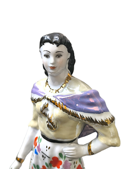 Фарфоровая статуэтка "Цыганка Земфира" Дулево