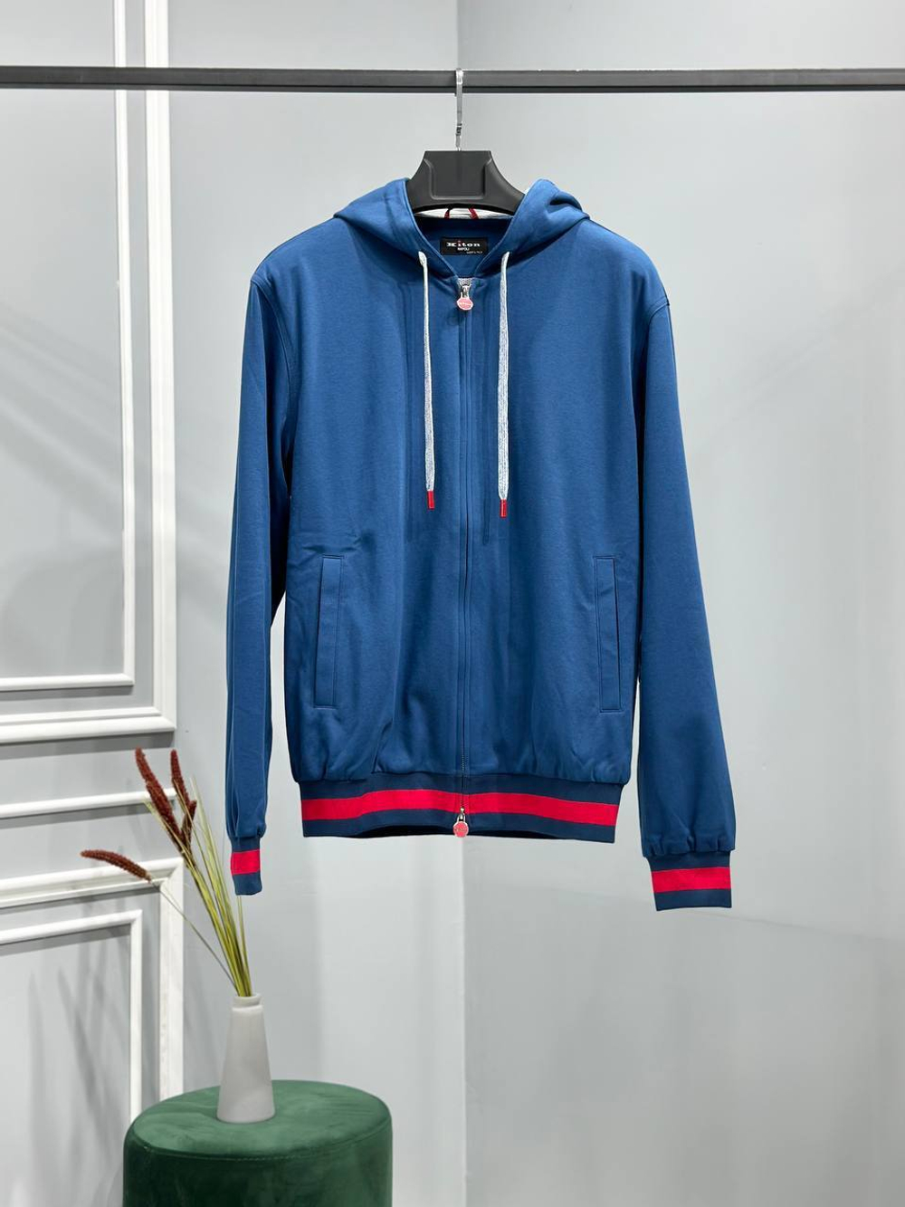 Костюм Kiton