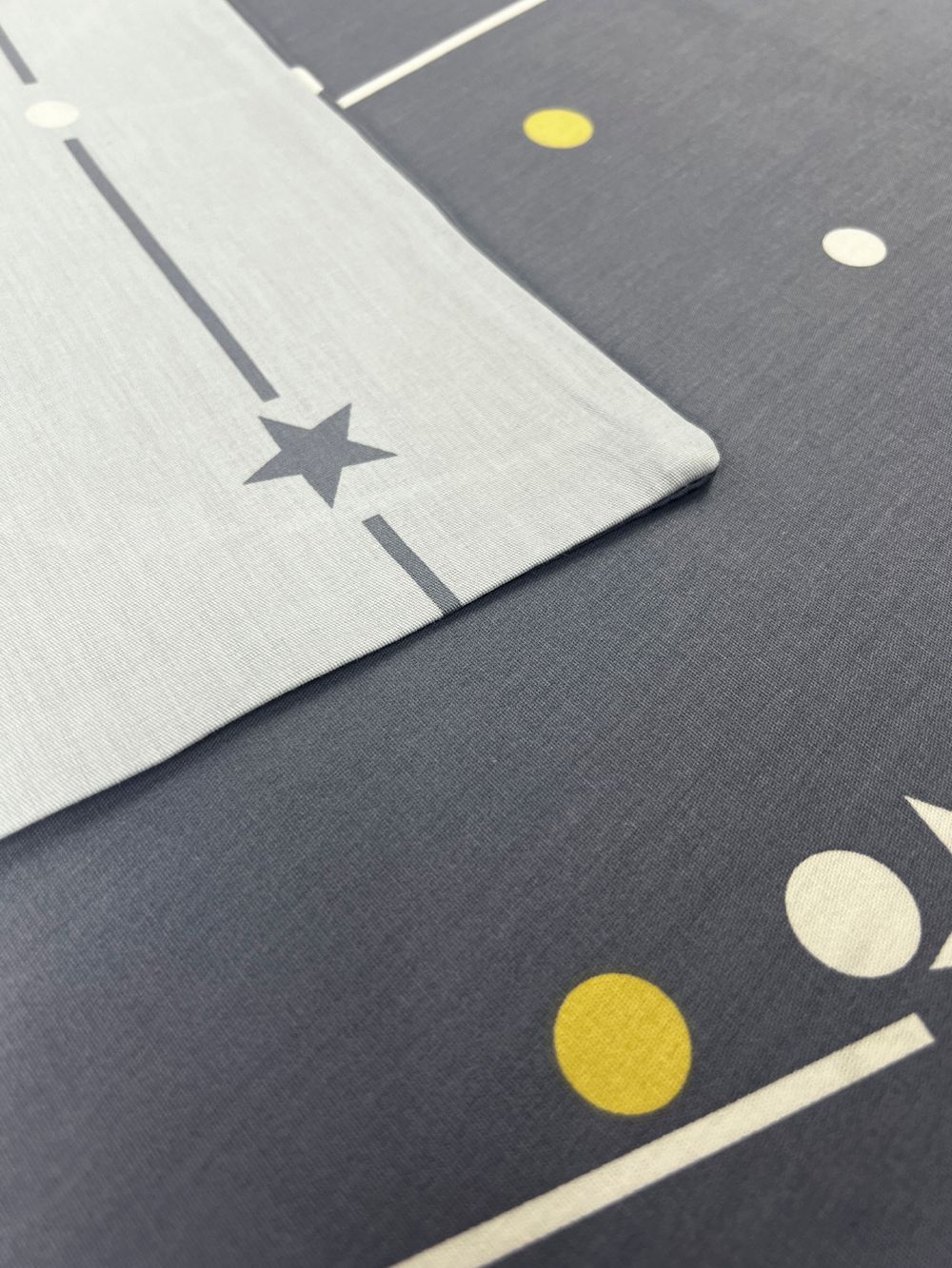 Постельное белье "Созвездия/Созвездия (компаньон)" 1,5-сп наволочка 50х70 1шт Простынь 150х215 см Пододеяльник 145х215 см Сказка сатин