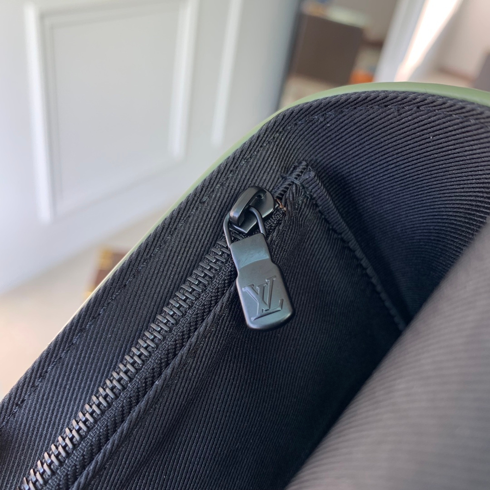 Louis Vuitton Steamer Wearable Wallet