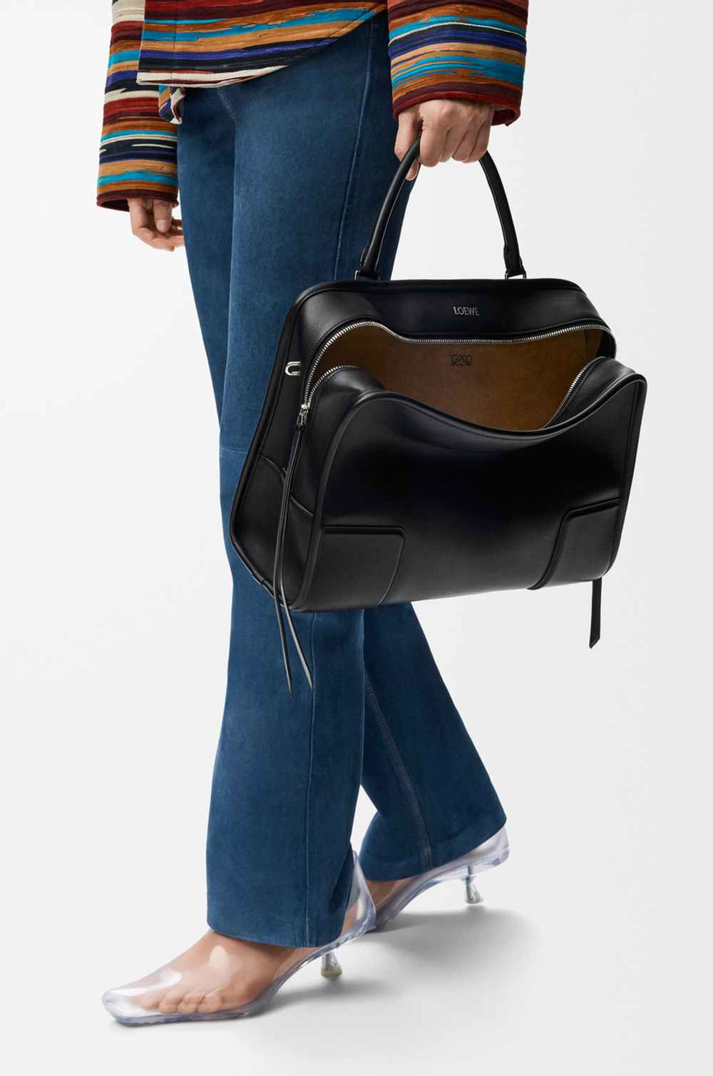 Loewe Большая сумка Amazona 180 из мягкой телячьей кожи, черный
