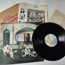 Винтажная виниловая пластинка LP Alice Cooper Muscle Of Love (Japan 1974) (No Obi)