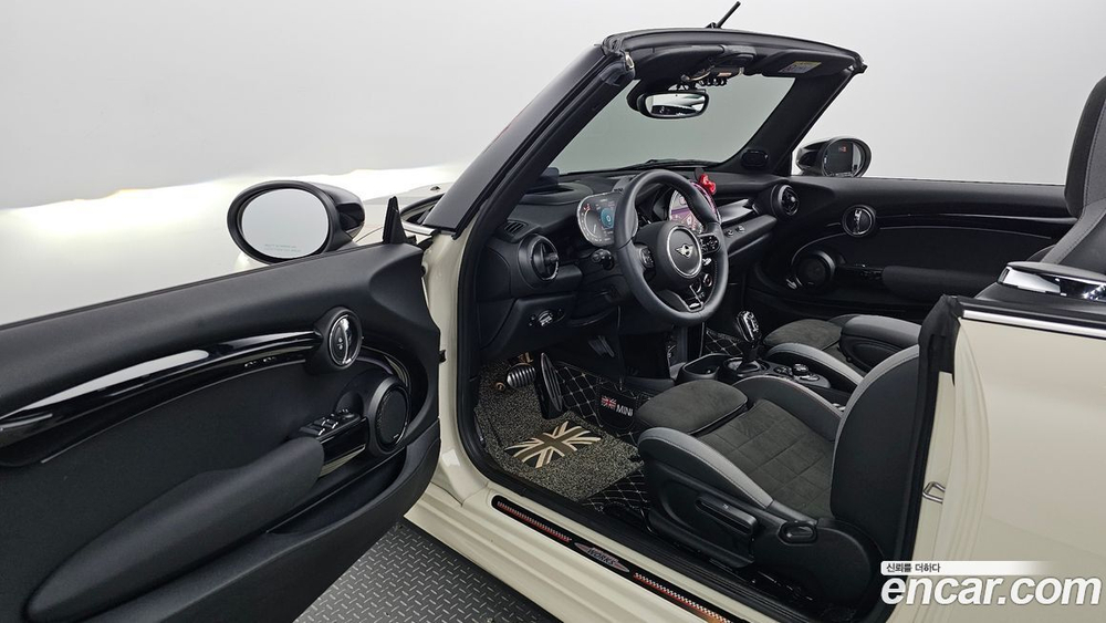 Mini Cooper S Convertible JCW (01.2022)