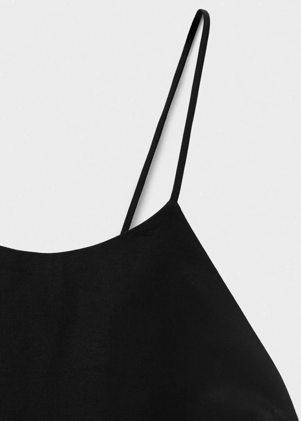 Платье с горловиной халтер и перекрестными деталями на спине