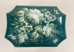 Шкатулка "Цветы на зеленом" с жостовской росписью