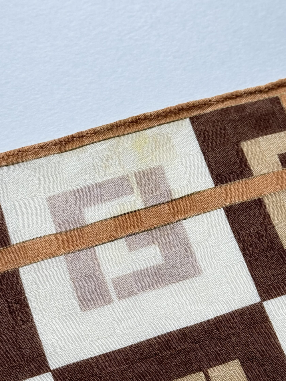 Платок в клетку Fendi