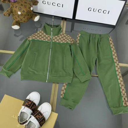 Костюм Gucci