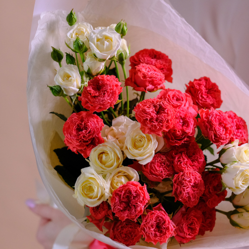 Купить Букет кустовых роз "Коралловые бусины" #138