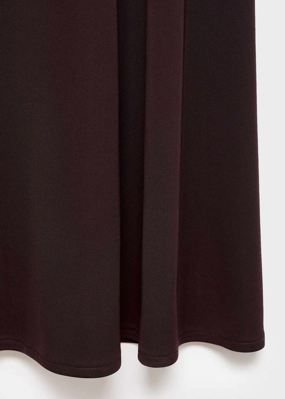 Платье А-силуэта с асимметричным вырезом