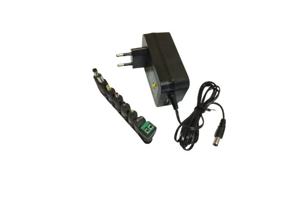 Адаптер Live Power LP-1000 (3-12v/2A) +8перех. Универс.