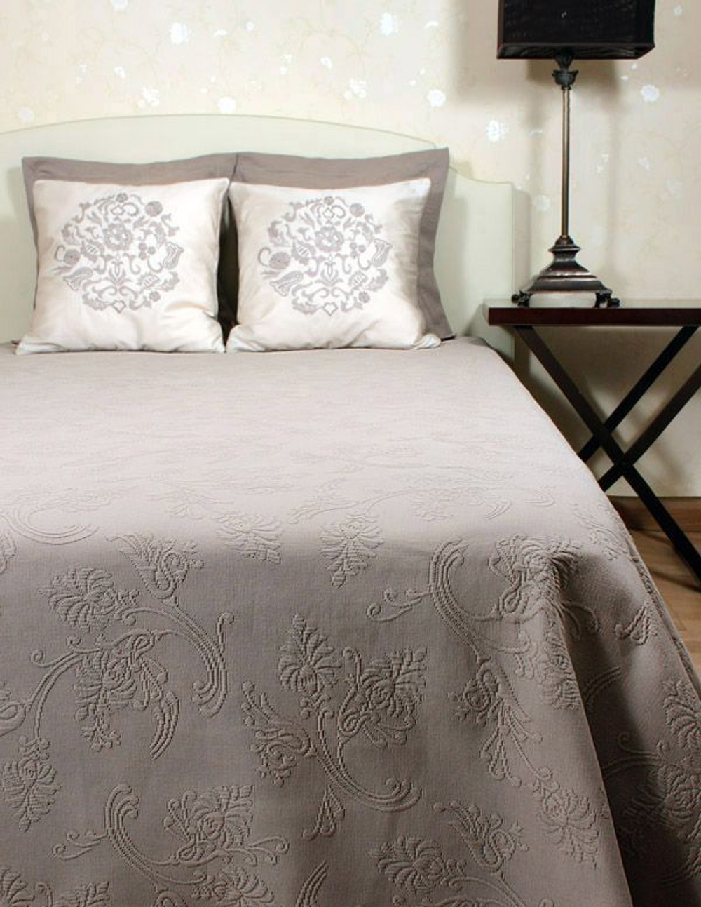 Покрывало 200x220 Luxberry Country с мережкой коричневое Португалия