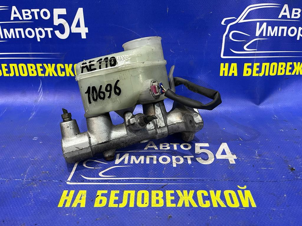 Главный тормозной цилиндр TOYOTA COROLLA 1993-1995