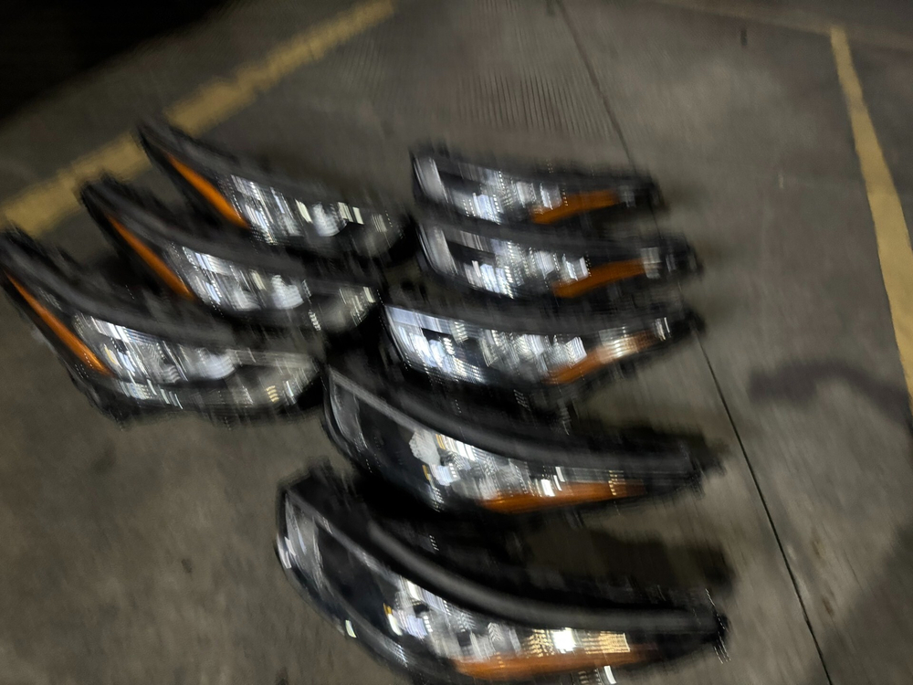 LED фара Toyota Highlander оригинал,