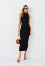 Платье рельефное без рукавов