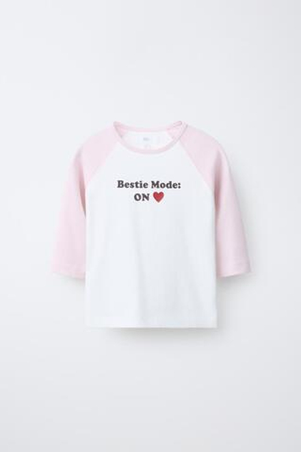 ZARA ФУТБОЛКА РЕГЛАН С НАДПИСЬЮ ИЗ МОДАЛА, РОЗОВЫЙ/БЕЛЫЙ