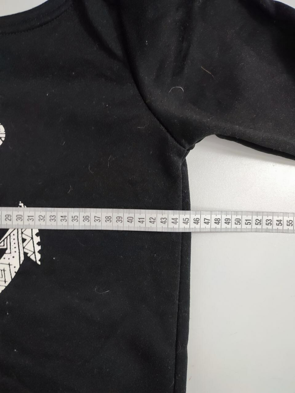 Свитшот утепленный с принтом 46 размер