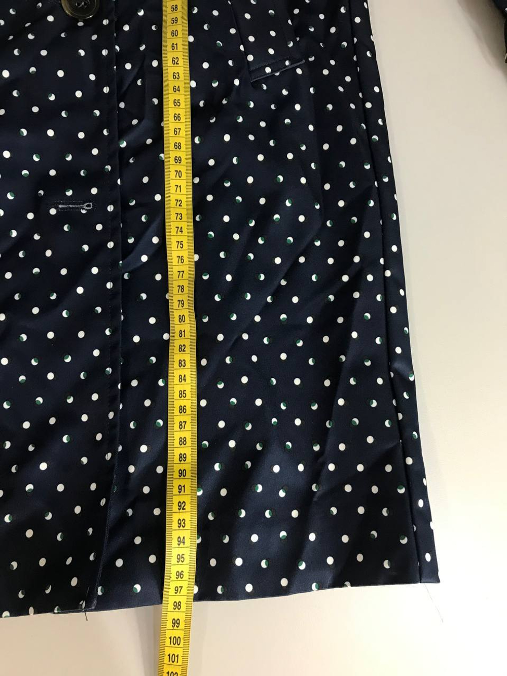 Плащ Zarina в горошек, визуально на 46 размер