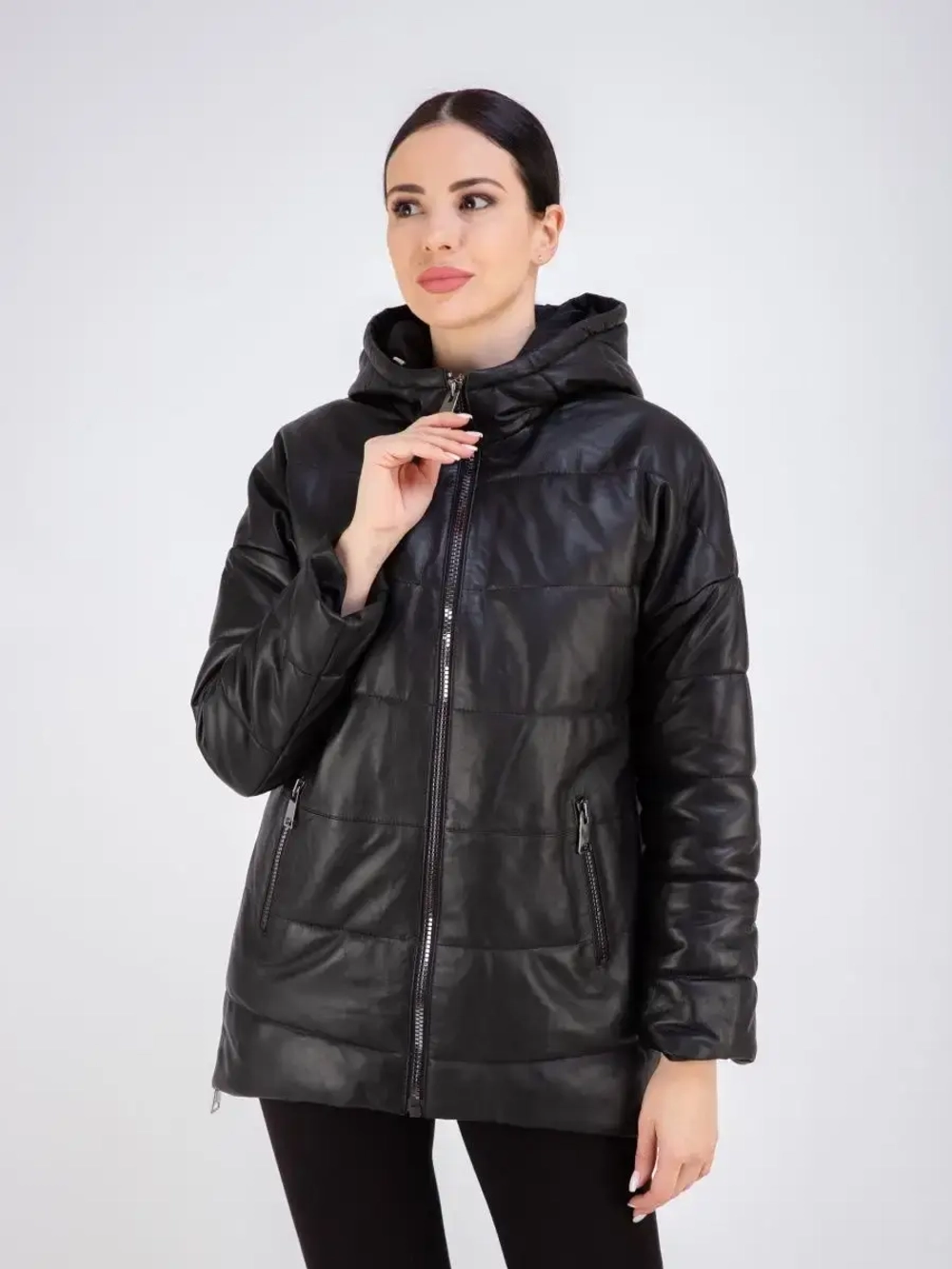 Куртка женская кожаная утепленная с капюшоном