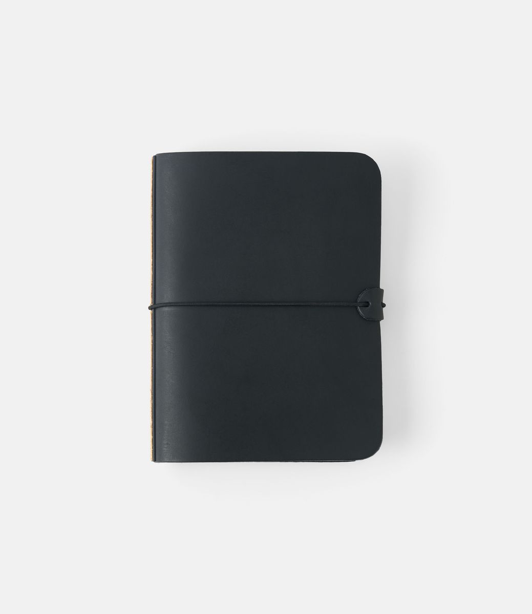 Antou Nota Daily Veg-Tanned Black — модульный блокнот