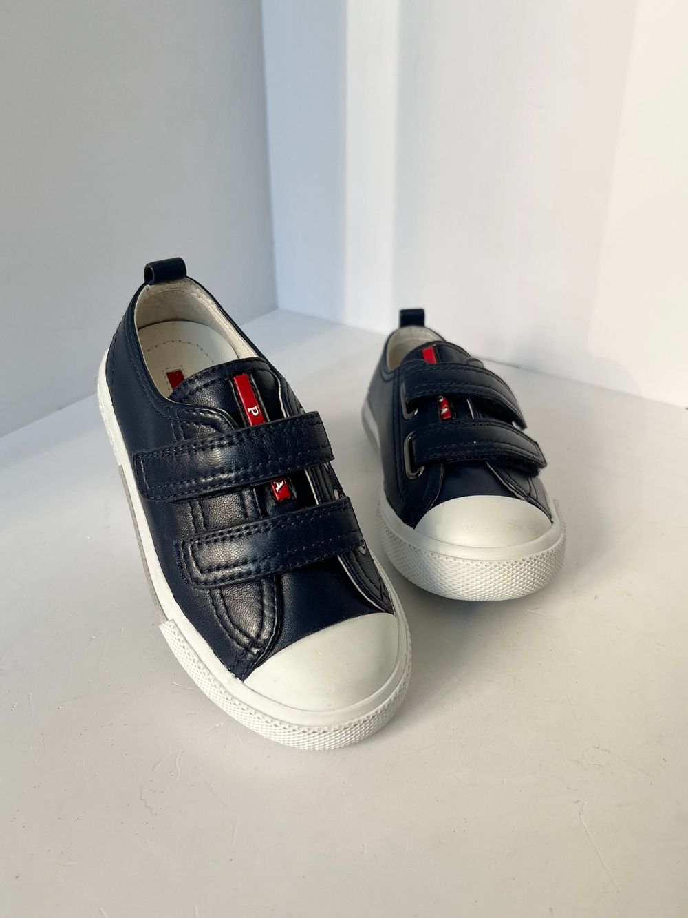 Кеды кожаные Prada новые, 24