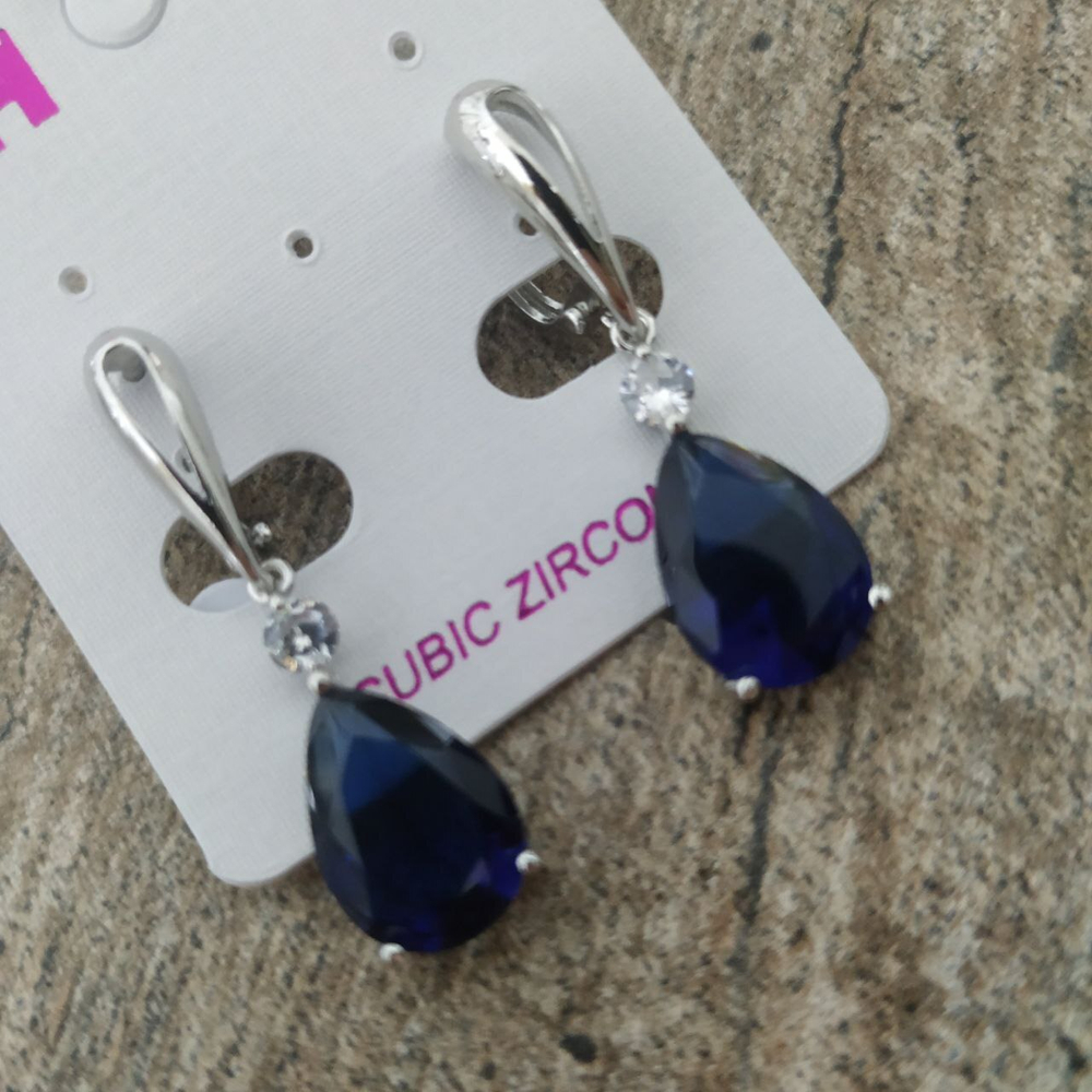 Серьги на англ.заст. Cubic Zirconia подвеска капля цвет синий стразы металл серебристый