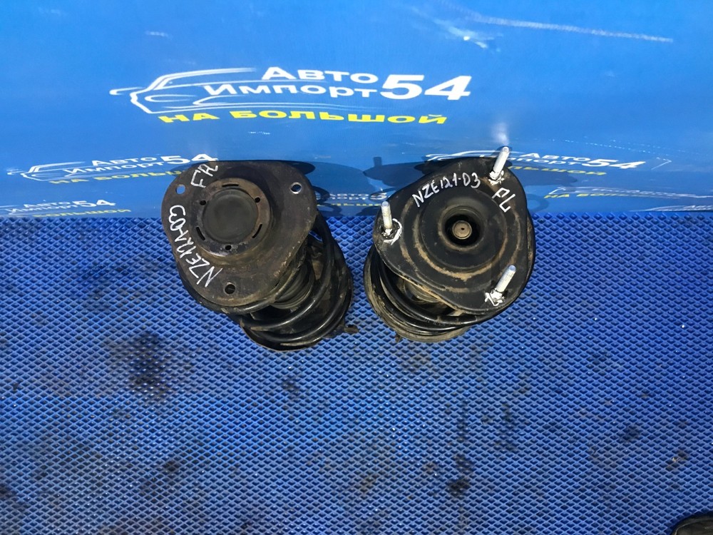 Стойка передняя правая TOYOTA FIELDER 2002