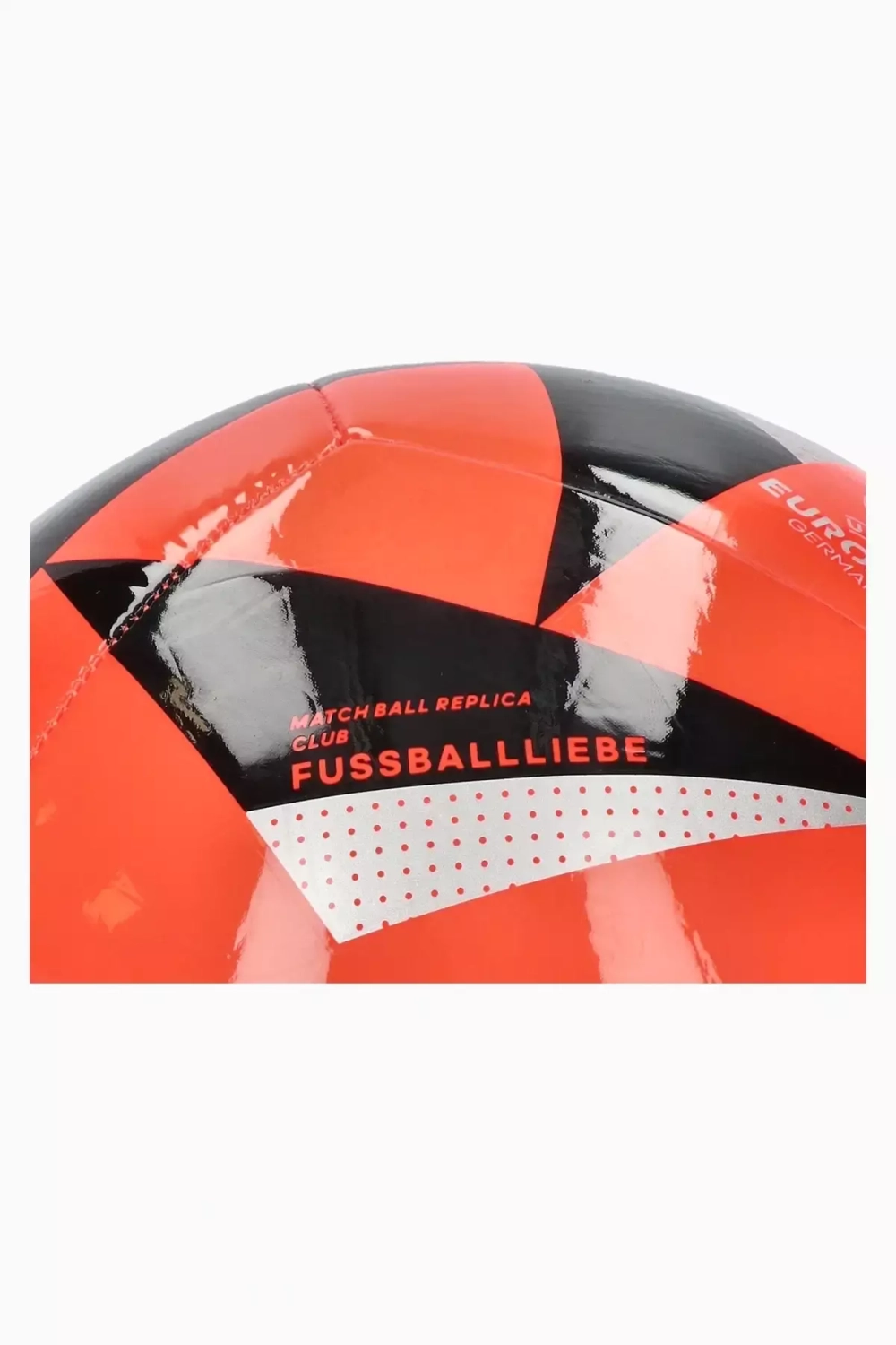 Футбольный мяч adidas Fussballliebe EURO 2024 Club размер 3