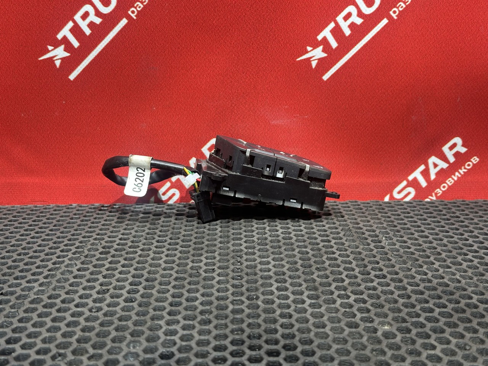 Блок кнопок на руле левый 2024г.