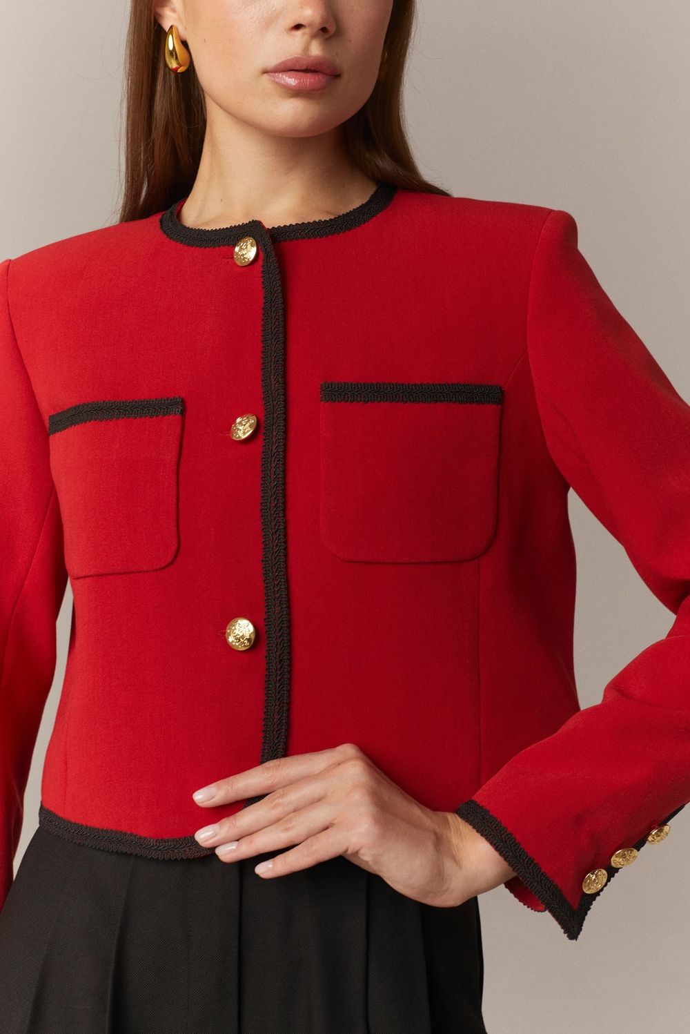 Пиджак в стиле Шанель красный