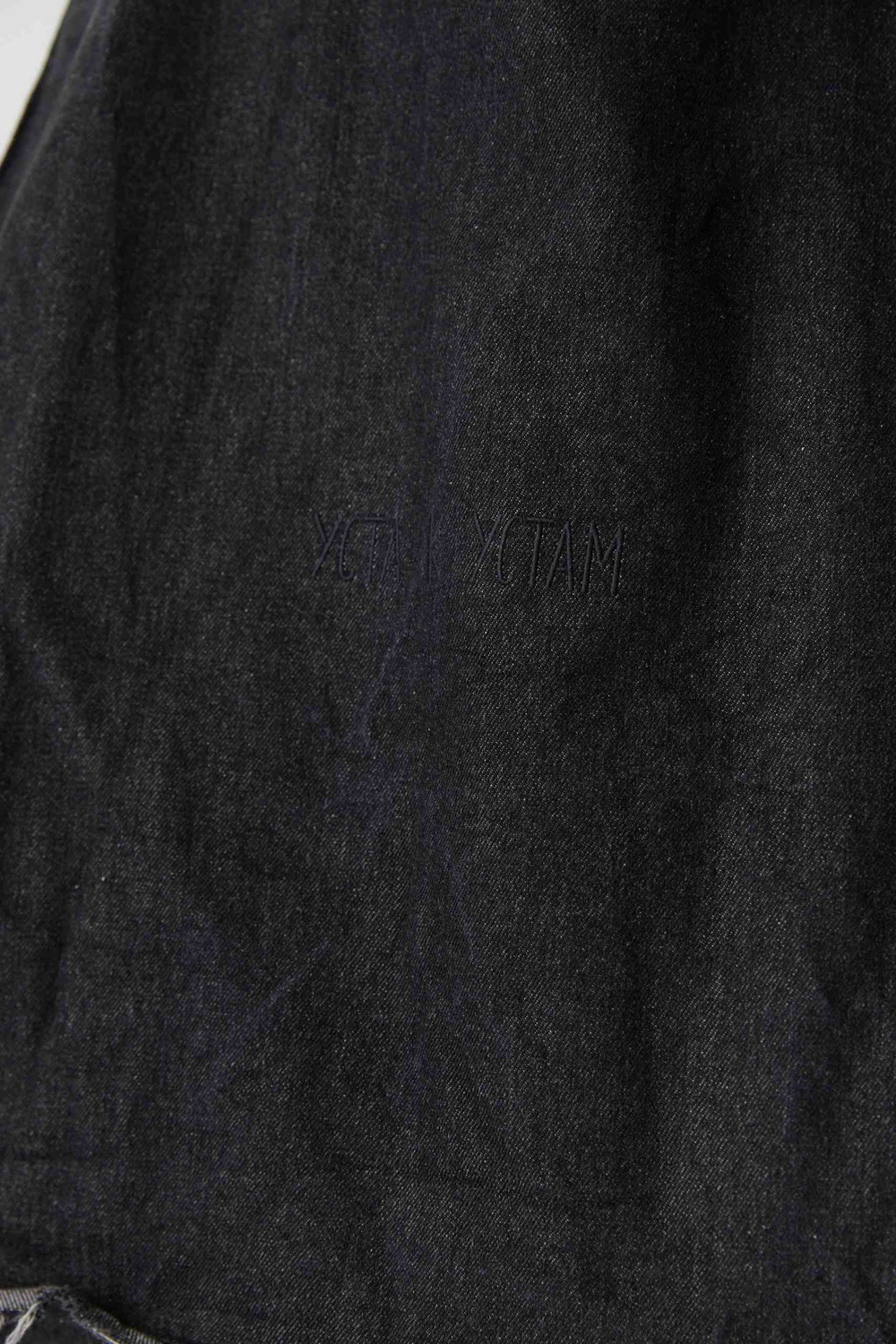 Шопер из черной вареной джинсы