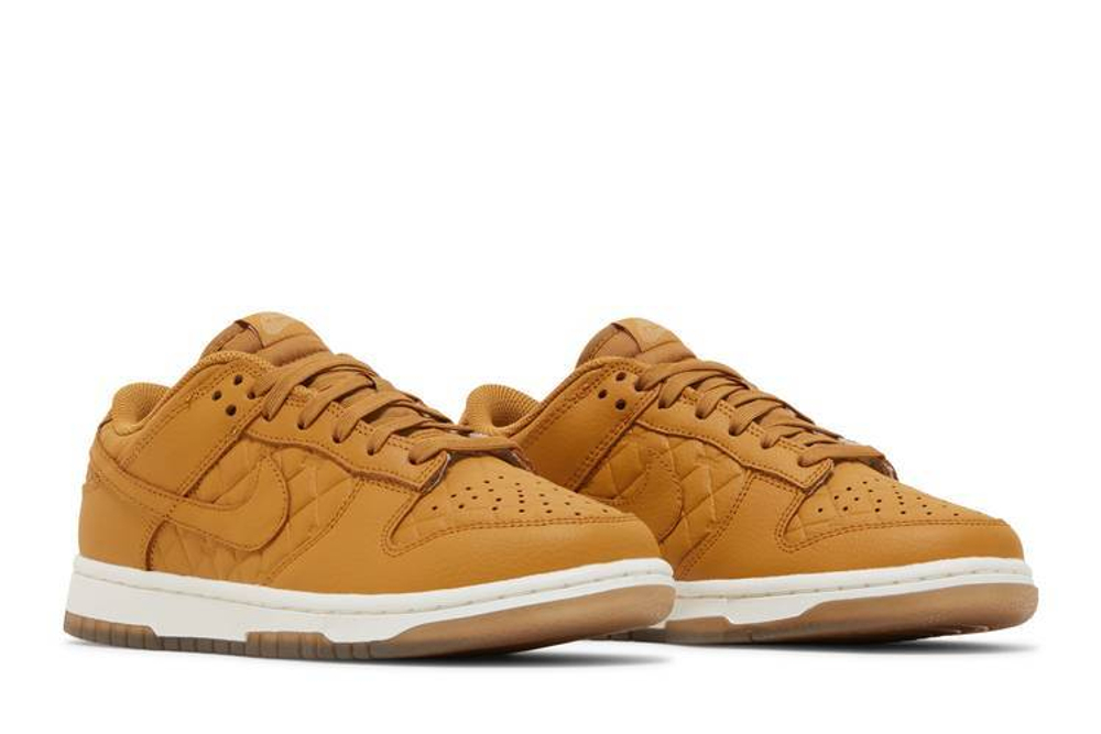 Кроссовки Nike Dunk Low "Quilted Weat" (Женская размерная сетка)