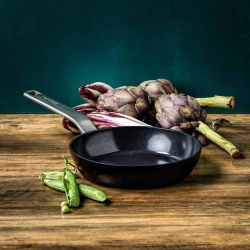 GreenPan Сковорода Evolution 20 см черная EAN 4894871006799