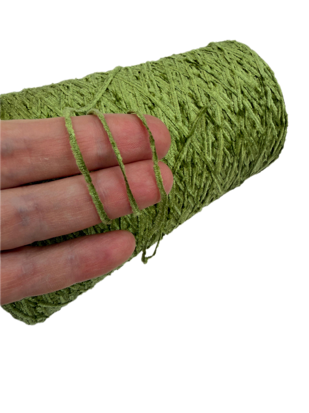 Пряжа на бобине 200г -100% натуральный шелк велюр (Италия) 100г-610м папортниково-зеленый