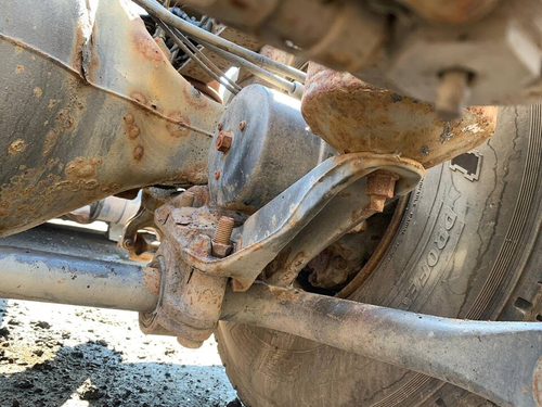 Кронштейн пневморессоры правый