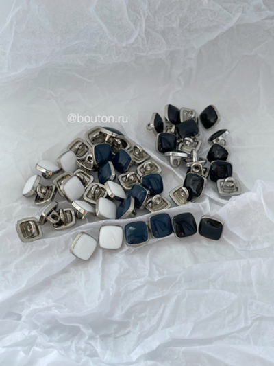 Пуговицы белые эмаль квадрат серебро