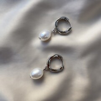 Серьги "Белый шелк" с речным жемчугом