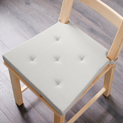 IKEA JUSTINA  (ИКЕА ЙУСТИНА)  -  Подушка для стула, натуральная, 42/35x40x4 см